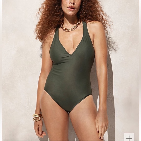 J. Crew Other - NWT J. Crew‎ DD V-neck cross-back one-piece swimsuit
BF162 OLIVE GREEN Sz 24